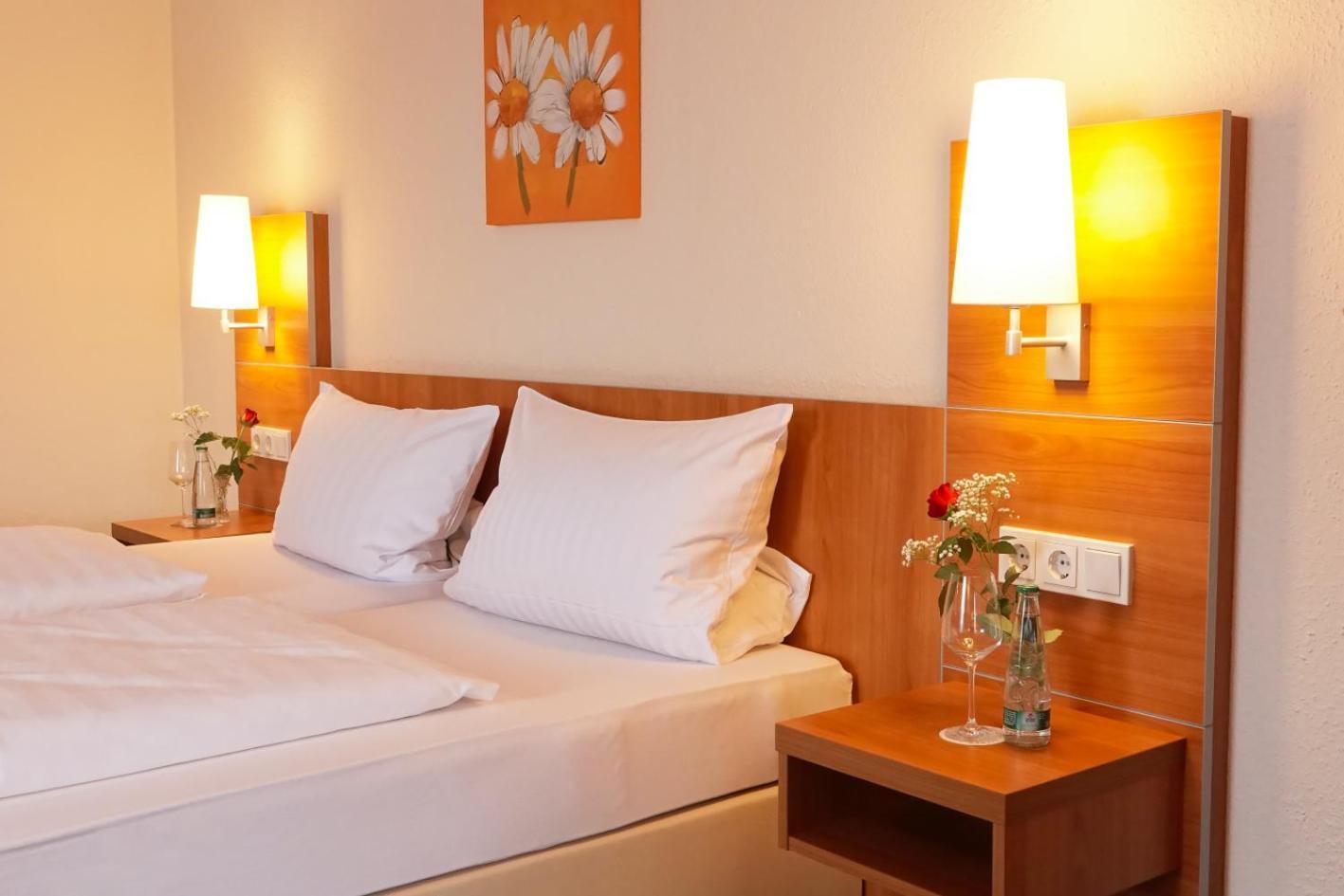 Hotel-Restaurant Zum Kirschbaum Rottendorf Экстерьер фото