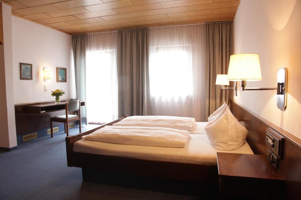 Hotel-Restaurant Zum Kirschbaum Rottendorf Экстерьер фото