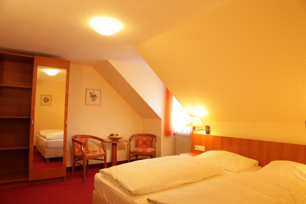 Hotel-Restaurant Zum Kirschbaum Rottendorf Экстерьер фото